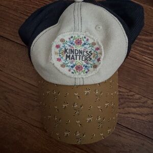 NATURAL LIFE Kindness Matters Hat - Navy and Tan